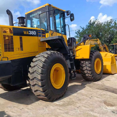 Тяжелый грузоподъемник Komatsu WA380 мощностью 146 кВт для сельскохозяйственных целей