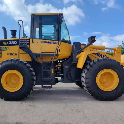 Тяжелый грузоподъемник Komatsu WA380 мощностью 146 кВт для сельскохозяйственных целей