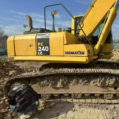 Тяжелая экскаваторная машина Komatsu PC240