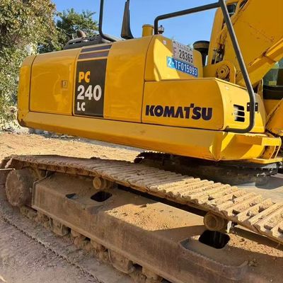 Тяжелая экскаваторная машина Komatsu PC240