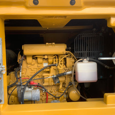 Экскаватор типа "Crawler" CAT307.5 Старый экскаватор "Caterpillar" с буфетом