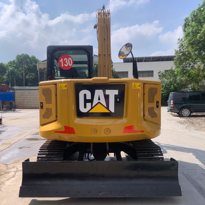 Экскаватор типа "Crawler" CAT307.5 Старый экскаватор "Caterpillar" с буфетом
